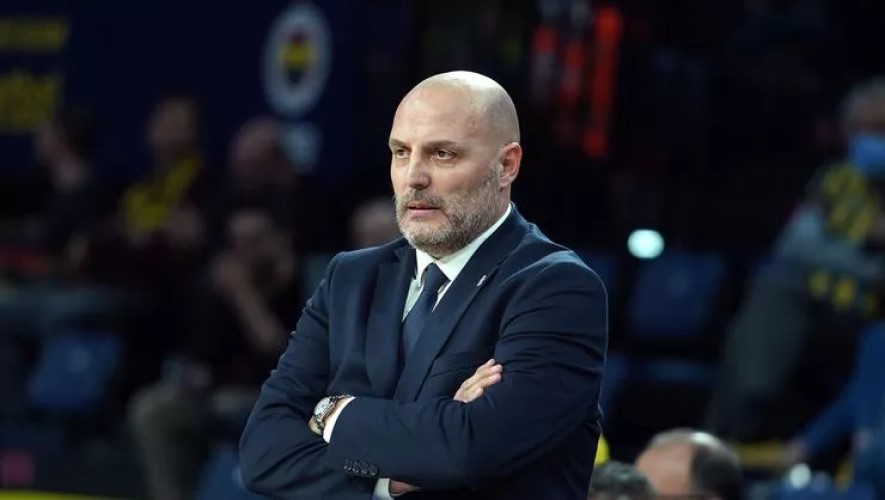 Fenerbahçe Beko Aleksandar Djordjevic ile Yolları Ayırdı