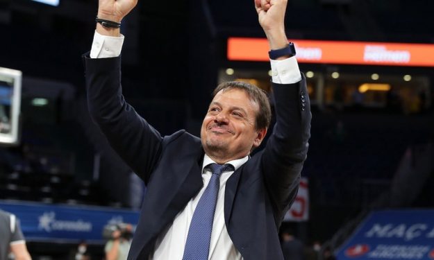 RESMİ: Anadolu Efes, Koç Ataman’a Nefis Bir Videoyla Veda Etti!