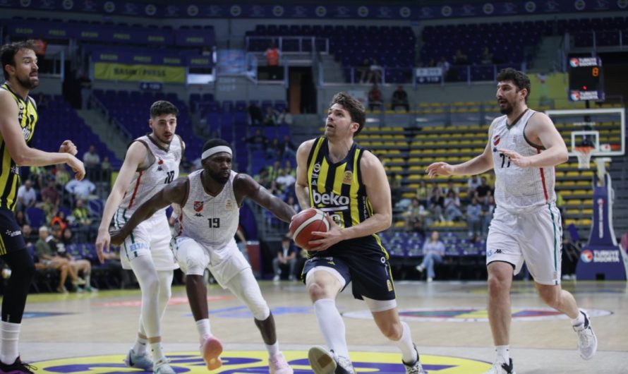 Fenerbahçe, Rölantide Oynadığı Maçta Karşıyaka’yı Rahat Yendi