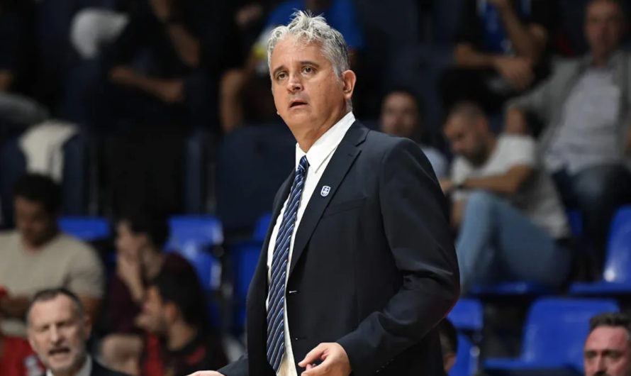 RESMİ: Efes, Koç Kokoskov ile Yollarını Ayırdı